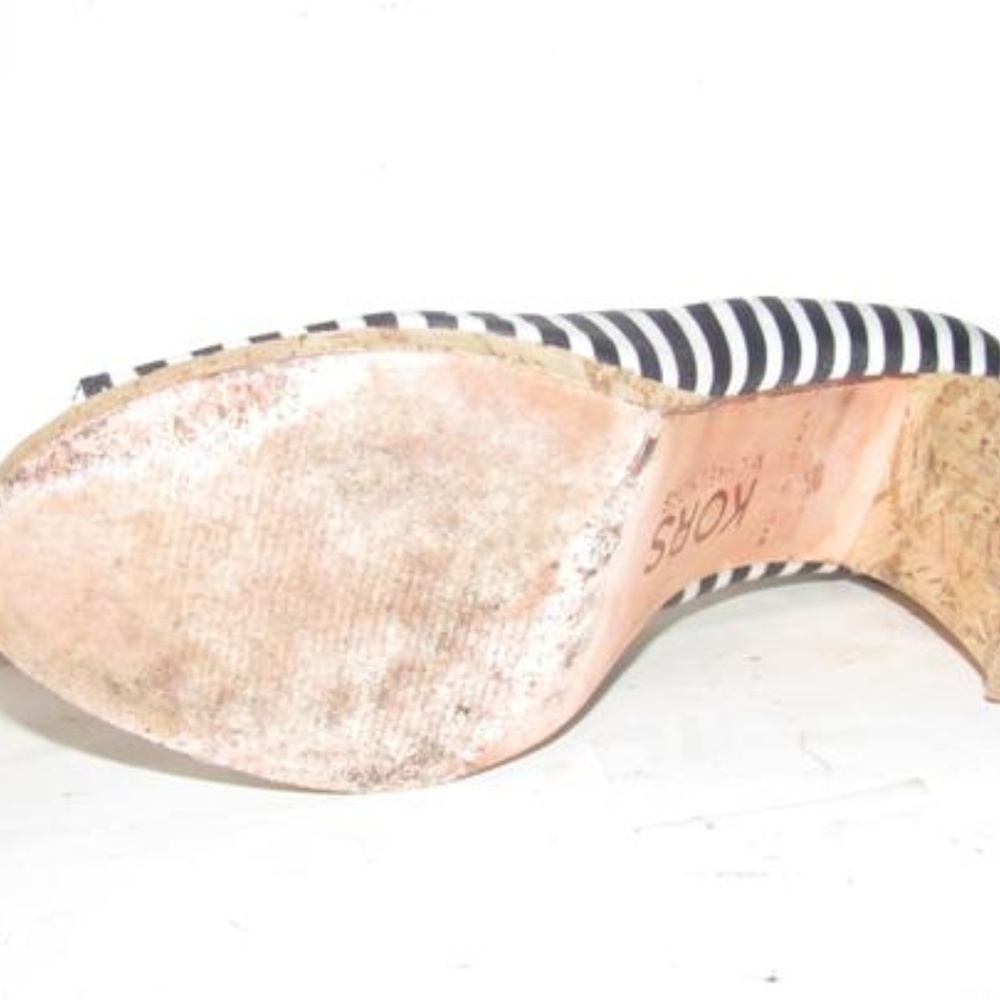 Michael Kors Black Ivory Striped Canvas Pumps - Picture 5 of 8